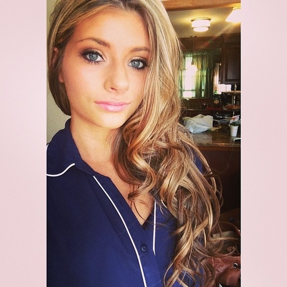 Meet your Posher, Jess - Picture 3 of 4