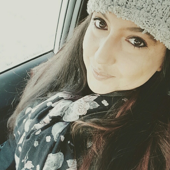 🎀Meet Your Seller🎀 - Picture 3 of 4