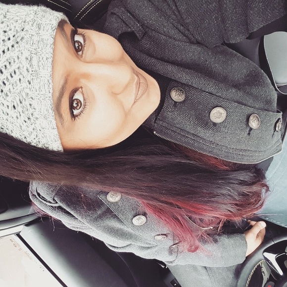 🎀Meet Your Seller🎀 - Picture 4 of 4