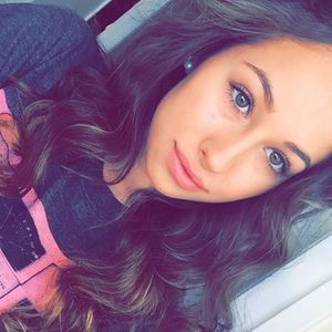 Meet your Posher, Kanela