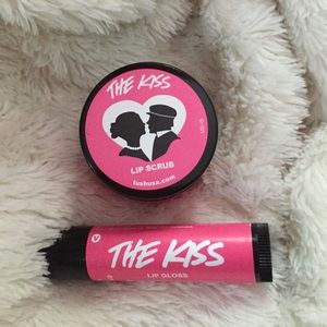 'The Kiss' lip scrub and lipgloss BUNDLE