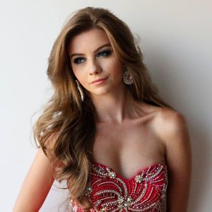 Meet your Posher, Vanessa