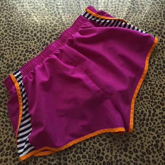 Nike Dri-fit running shorts size medium - Picture 3 of 3