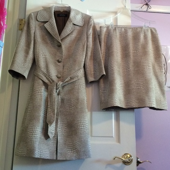 Kasper Other - BUNDLED OUTFIT!! TWO PIECE OUTFIT. JACKET & SKIRT