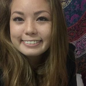 Meet your Posher, Cassie