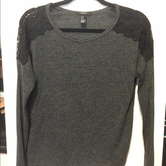 Long sleeve top with some lace