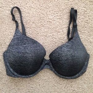 Victoria's Secret Tshirt bra