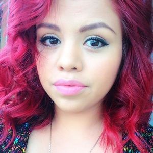 Meet your Posher, Mayra