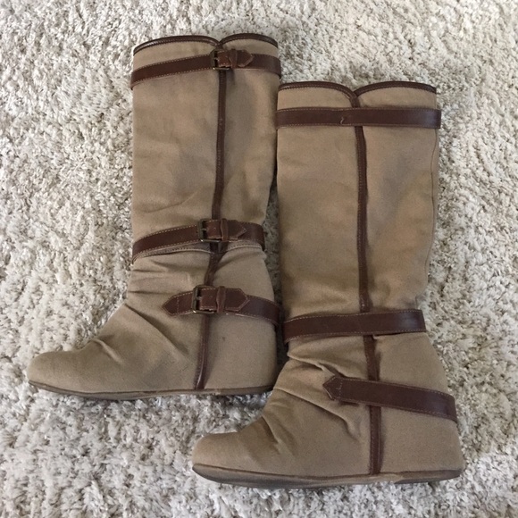 Aldo Khaki canvas wedged boots