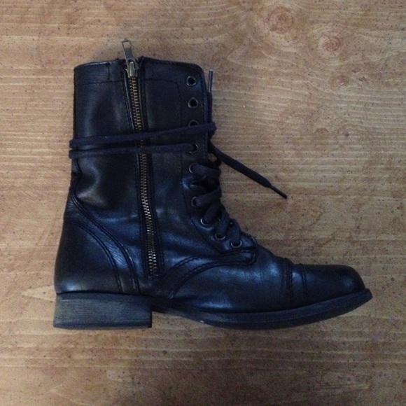 Steve Madden combat boots or troopah boots