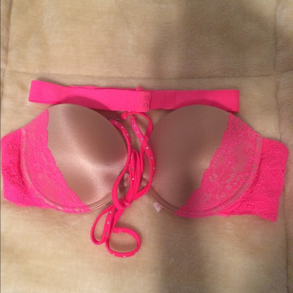 Pink VS multi-way bra
