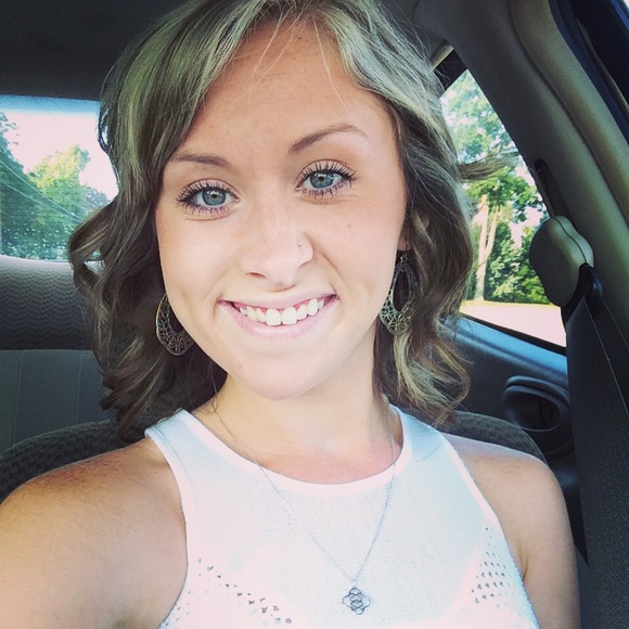 Meet your Posher, Steffanie