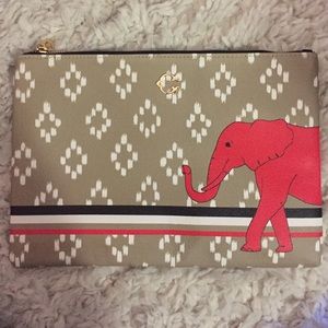 C WONDER CLUTCH *BRAND NEW CONDITION* 💯 authentic