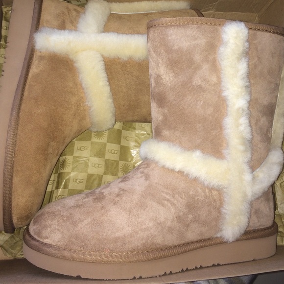 Womens Carter Ugg boots - Picture 1 of 4