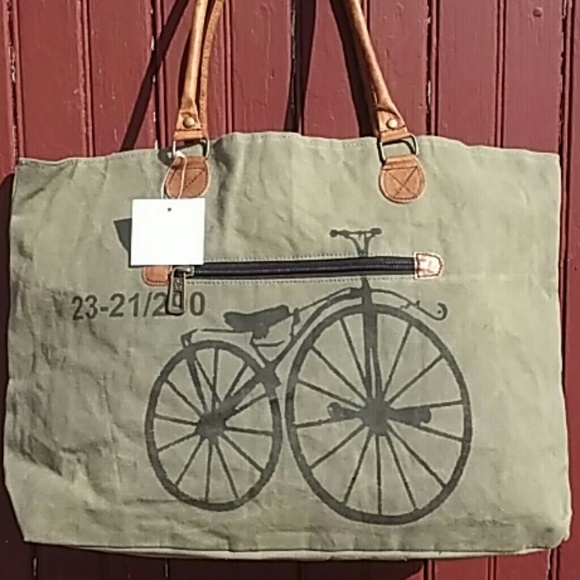 🚨LAST ONE🚨 Vintage Bicycle Tote - Picture 2 of 3