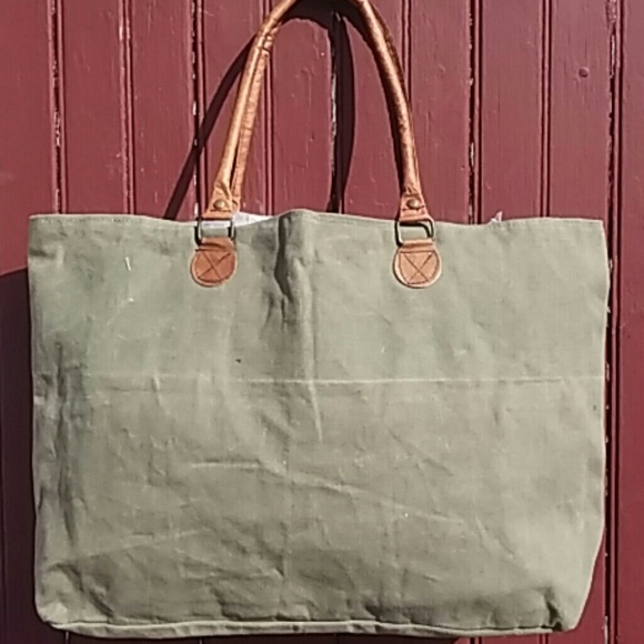 🚨LAST ONE🚨 Vintage Bicycle Tote - Picture 3 of 3