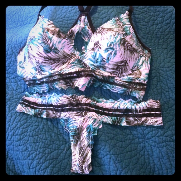 Victoria's Secret set M top