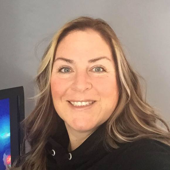 Meet your Posher, Suzanne