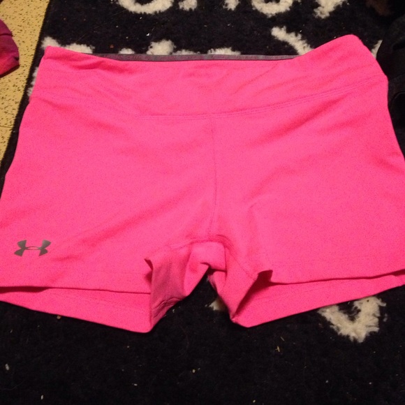 Got pink under armour spandex