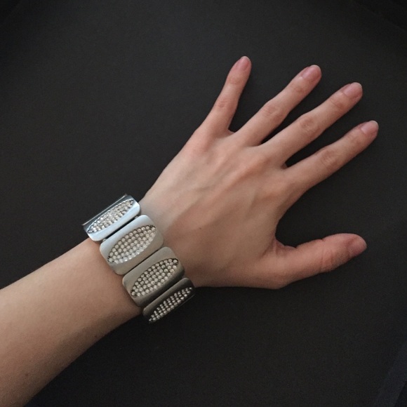 ✨SOLD!!✨Lia Sophia bracelet✨SOLD!!✨