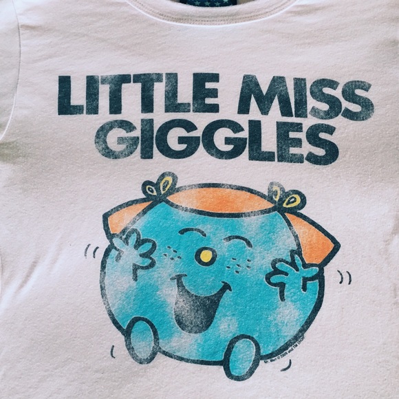 ❌SOLD❌ Little Miss Giggles tee - Picture 3 of 4