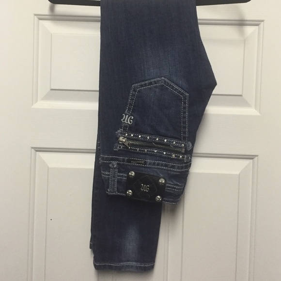 MISS ME Skinny Jeans; Size 27