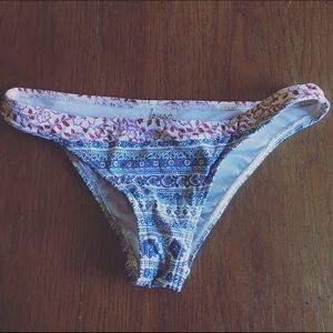 Billabong bikini bottoms