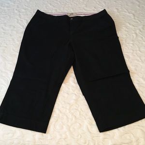 Black khaki capris