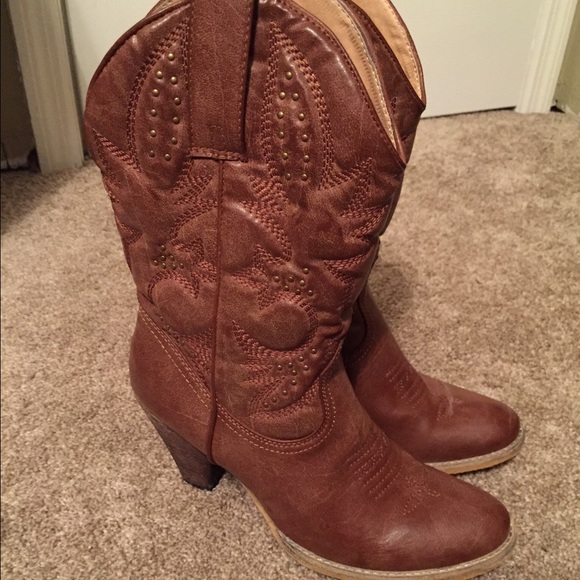 Women's Very Volatile Denver Cowboy Boot Size 9