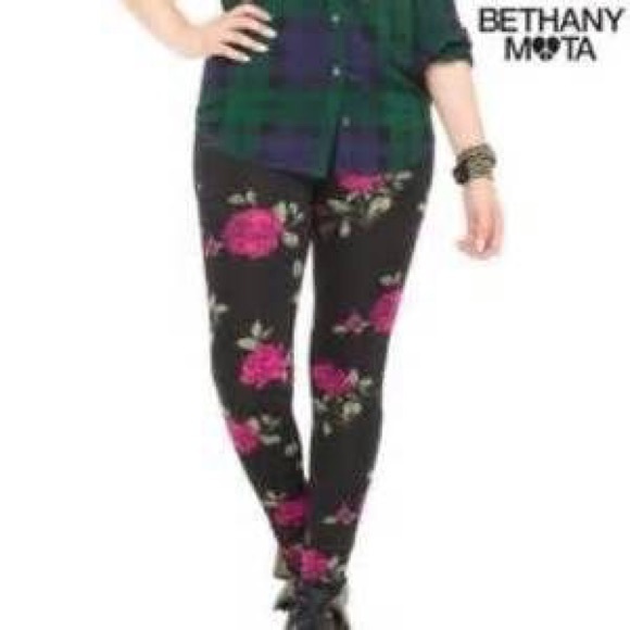 Floral Aeropostale leggings