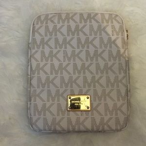 MK IPad sleeve