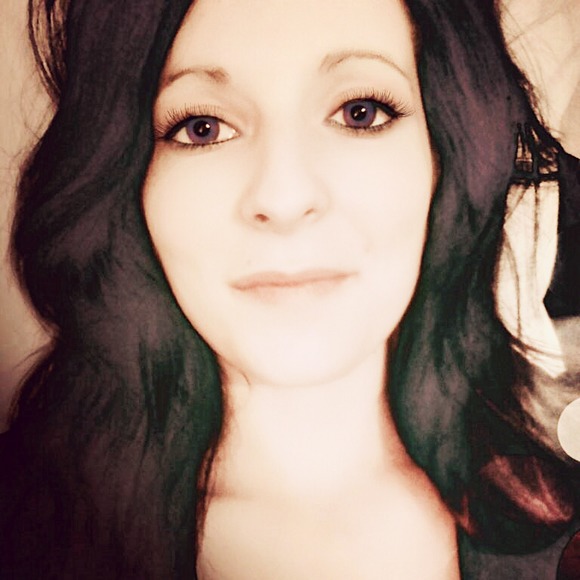 Meet your Posher, Tracy - Picture 1 of 1