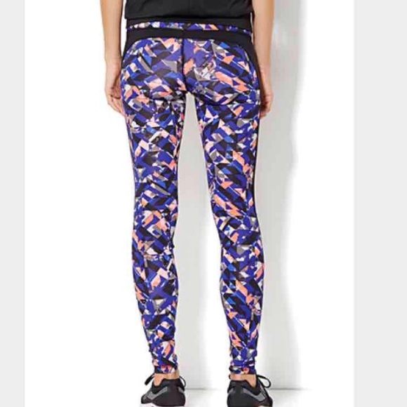 NY&Co Velocity Workout Leggings - Picture 3 of 4