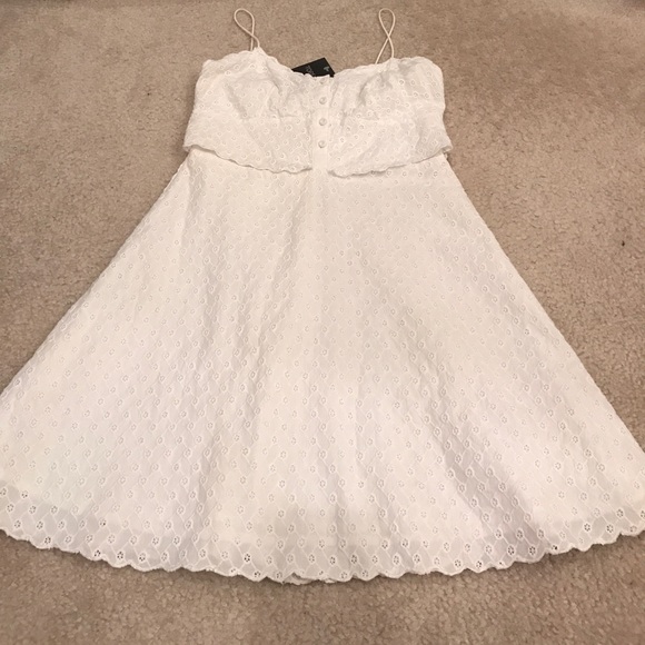 Topshop Dresses & Skirts - Only Today❤️TOPSHOP! NWT Girly white eyelet dress