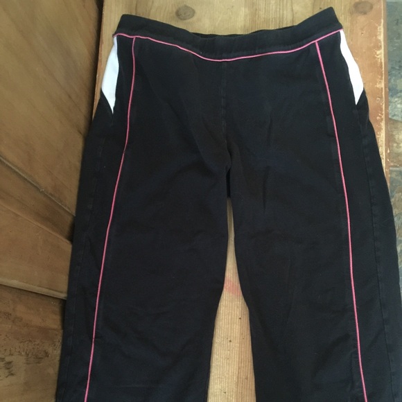 Danskin loose legged Capris! So comfy!