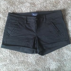 American Eagle Black Midi Shorts Size 4