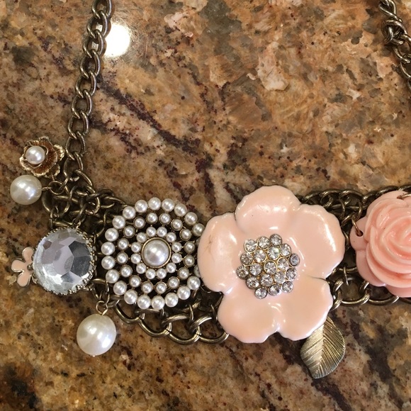 Blush Pearl necklace - Picture 2 of 3