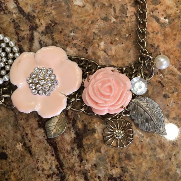 Blush Pearl necklace - Picture 3 of 3