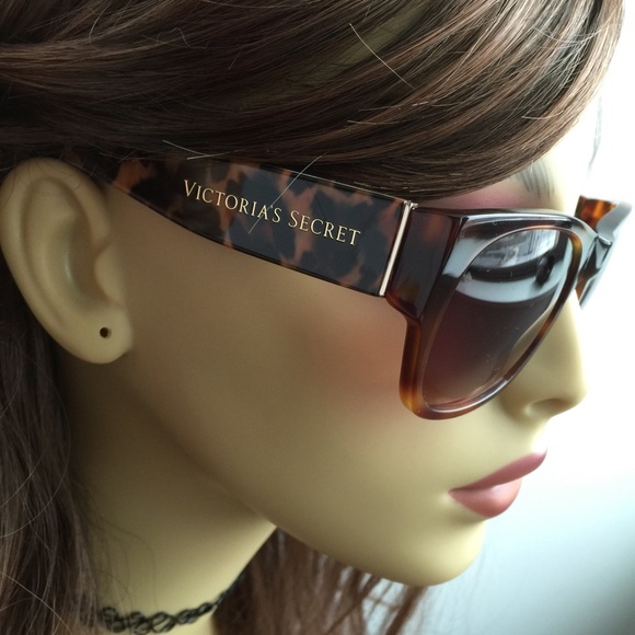 NWT? Victoria\'s Secret Tortoise Sunglasses
