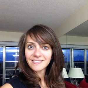 Meet your Posher, Eleni