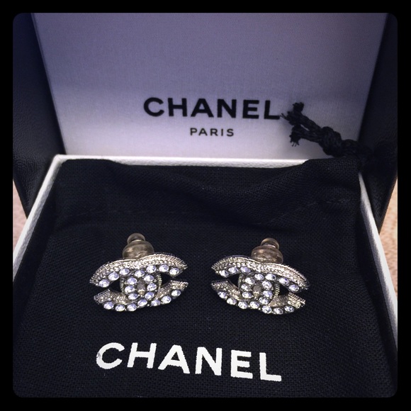 ❌Sold❌ BNIB Auth Chanel CC Clip Earrings!
