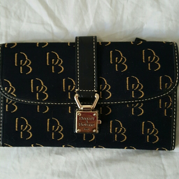 Dooney & Bourke Wallet