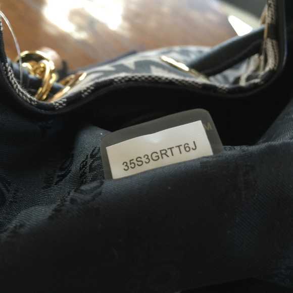 Michael Kors Signature Logo Ring Tote NWT - Picture 2 of 4