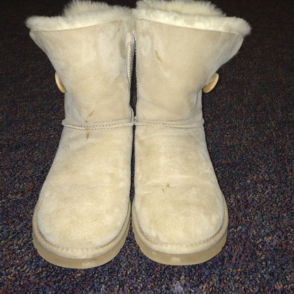 Bailey Button Uggs