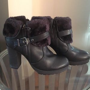 Guess black leather and faux fur booties