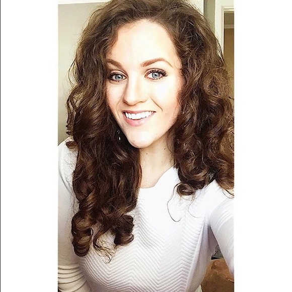 Meet your Posher, Emily - Picture 1 of 1