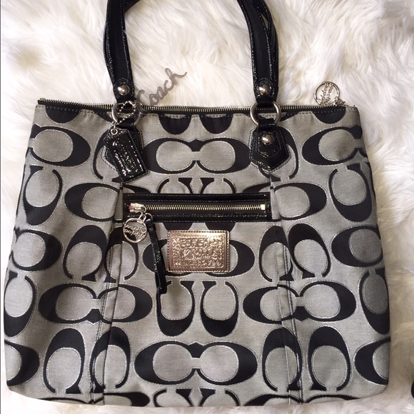 Authentic Coach Poppy bag