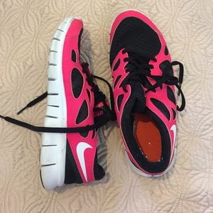 Nike free run black and pink