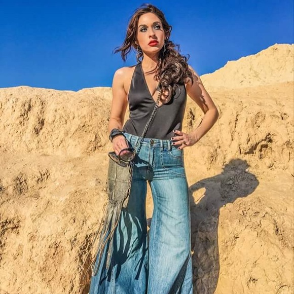 Meet your Posher, Ariana - Picture 8 of 12