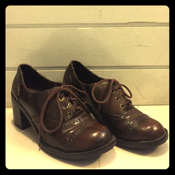 Retro Cap Toe Oxford Platforms by Mudd